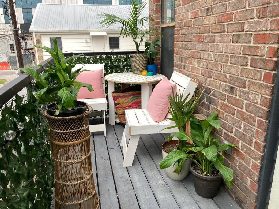 Ferienwohnung Luxury Greenhouse Studio Austin Exterior foto
